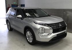 2022 Mitsubishi Outlander ES