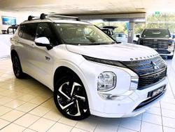 2023 Mitsubishi Outlander PHEV Exceed