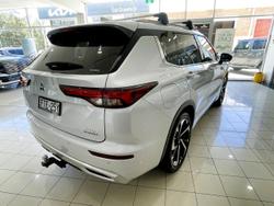 2023 Mitsubishi Outlander PHEV Exceed