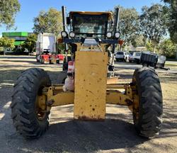 John Deere 670D Grader