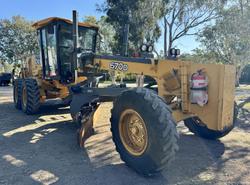 John Deere 670D Grader