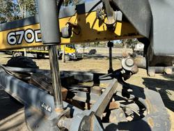 John Deere 670D Grader