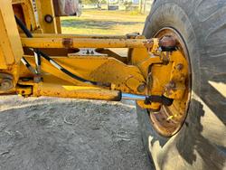 John Deere 670D Grader