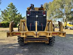 John Deere 670D Grader