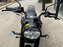 2025 Royal Enfield (see Also Enfiel CLASSIC 350 HALCYON STEALTH BLACK