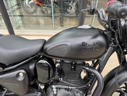 2025 Royal Enfield (see Also Enfiel CLASSIC 350 HALCYON STEALTH BLACK