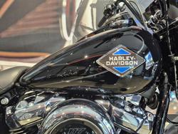 2025 Harley-Davidson Heritage Classic 117 (FLHC) Softail Black