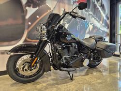 2025 Harley-Davidson Heritage Classic 117 (FLHC) Softail Black