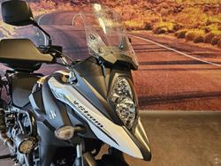 2021 Suzuki V-Strom 650XT (DL650XA) V-Strom White