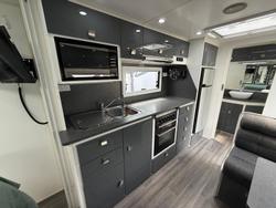 2018 Safari Caravans Delta
