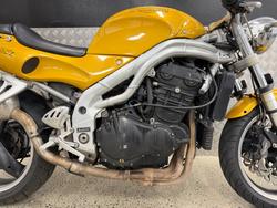 1997 Triumph T595 DAYTONA YELLOW