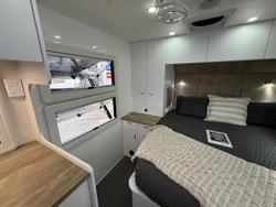 2025 Urban Caravans Skt Signature