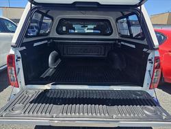 2015 Nissan Navara Silverline SE D40 Series 9 4X4 Dual Range POLAR WHITE