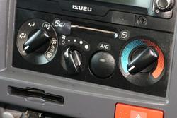 2019 Isuzu NLR 45-150 (SWB)