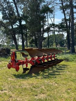 0 Gregoire Besson RY71 MOULDBOARD PLOUGH ORANGE