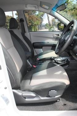 2014 Mitsubishi Triton GLX MN MY15 4X4 Dual Range White