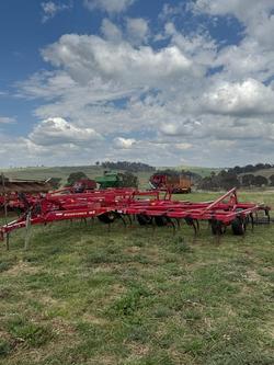 0 SUNFLOWER 5035 30ft Harrow Red