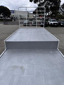 2006 Vawdrey
                St3 Lead A 12 Pallet Drop Deck Semi 