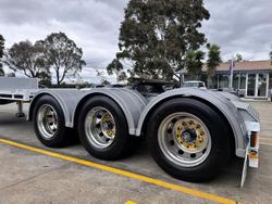 2006 Vawdrey
                St3 Lead A 12 Pallet Drop Deck Semi 