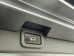 2019 Land Rover Discovery SD6 SE