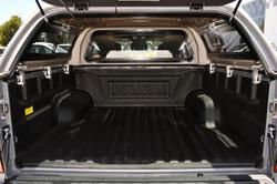 2025 Isuzu D-MAX LS-U