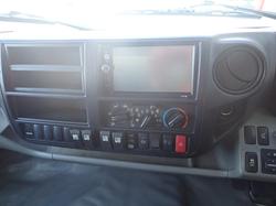 2015 HINO DUTRO 917
