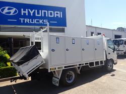2015 HINO DUTRO 917