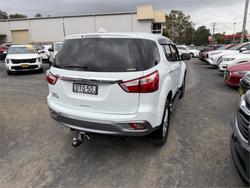 2018 ISUZU MU-X LS-U (4x4)