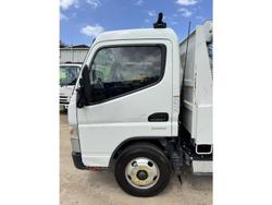 2022 Mitsubishi Canter 615