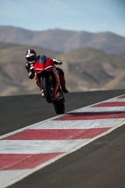 2025 Ducati Panigale V2 S Panigale Red