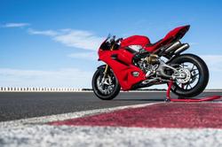 2025 Ducati Panigale V2 S Panigale Red