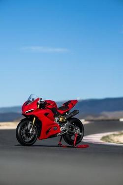 2025 Ducati Panigale V2 S Panigale Red