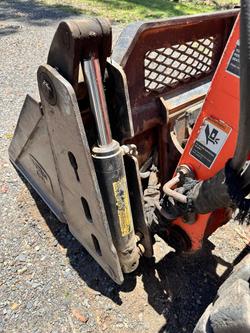 Kubota Ssv75