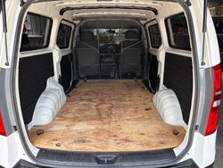 2016 Hyundai iLoad TQ3-V Series II MY16 Creamy White