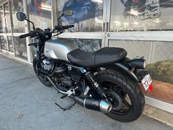 2021 Moto Guzzi V7 Stone