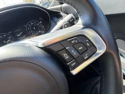 2020 JAGUAR E-PACE P250 CHEQUERED FLAG