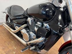 2011 Suzuki VZR 1800 BOULEVARD (M109R) Black