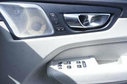 2017 Volvo XC60 T5 Inscription