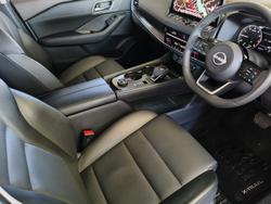 2024 Nissan X-TRAIL ST-L T33 MY25 4X4 On Demand Gold