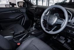 2025 Isuzu D-MAX X-RIDER