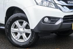 2015 Isuzu MU-X LS-T