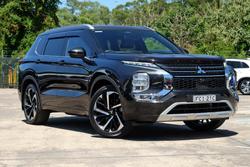 2023 Mitsubishi Outlander Exceed Tourer