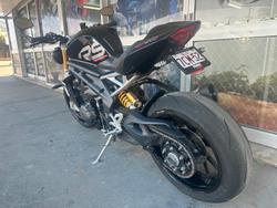 2021 Triumph Speed Triple RS 1200 Speed Triple Black