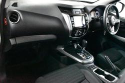 2021 Nissan Navara SL