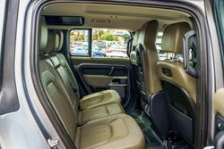 2021 Land Rover Defender 110 D300 SE