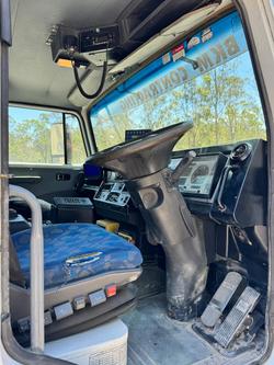 2014 Iveco Acco 2350G 320