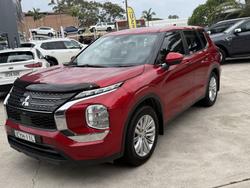 2022 Mitsubishi Outlander ES