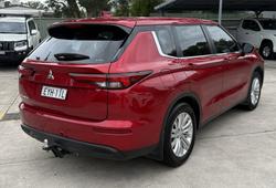 2022 Mitsubishi Outlander ES
