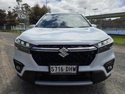 2023 Suzuki S-Cross Plus