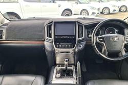 2017 Toyota Landcruiser VX